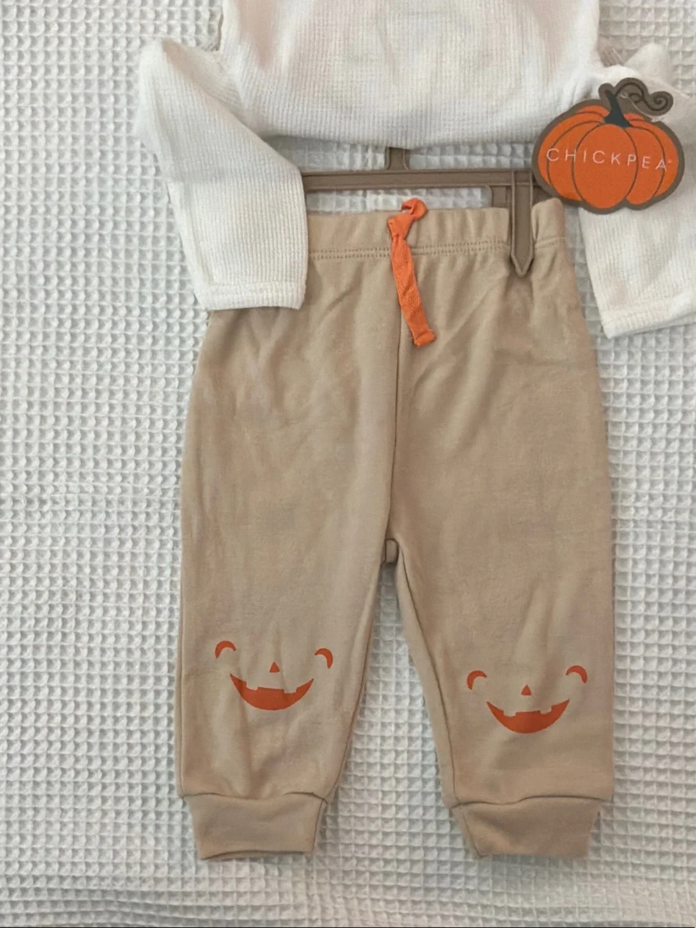 chick pea Cream & Orange Pumpkin Baby Outfit